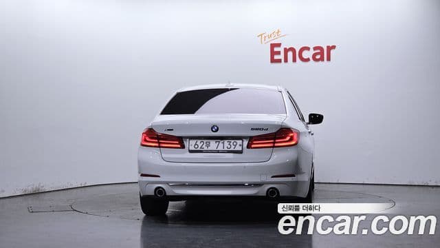BMW 5 Series 2018 — Şəkil 4/20