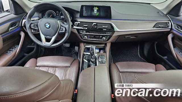 BMW 5 Series 2018 — Şəkil 7/20