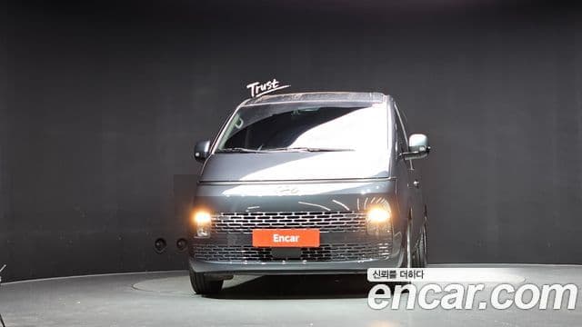 Hyundai Staria 2022 — ფოტო 3/20