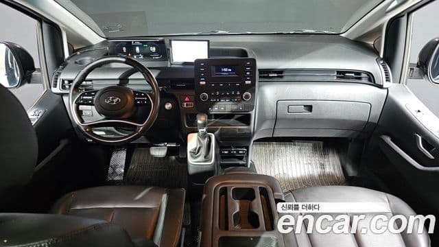 Hyundai Staria 2022 — ფოტო 7/20
