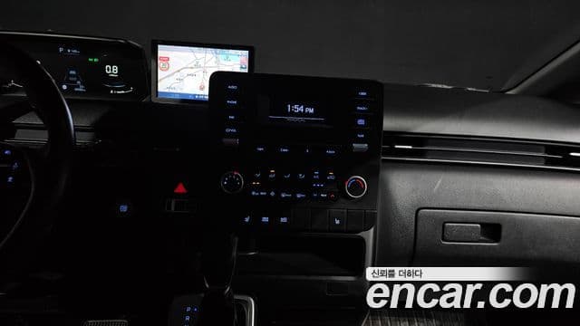 Hyundai Staria 2022 — ფოტო 14/20