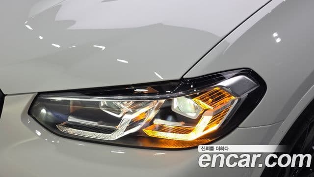 BMW X4 2025 — Şəkil 26/31