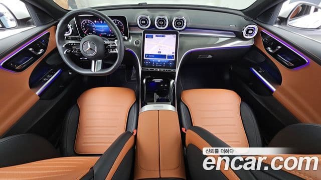 Mercedes-Benz C-Class 2025 — Фото 10/20
