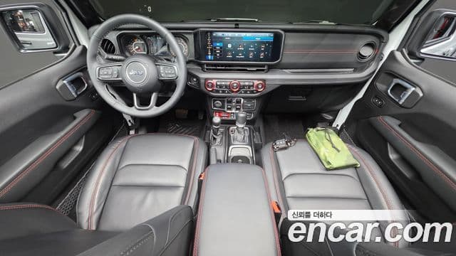 Jeep Wrangler 2025 — ფოტო 7/20