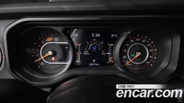 Jeep Wrangler 2025 — ფოტო 8/20