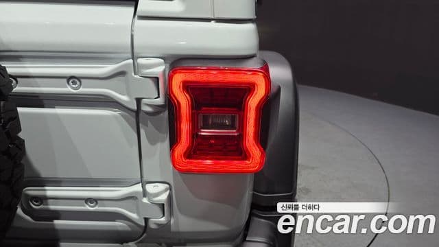 Jeep Wrangler 2025 — Photo 32/35