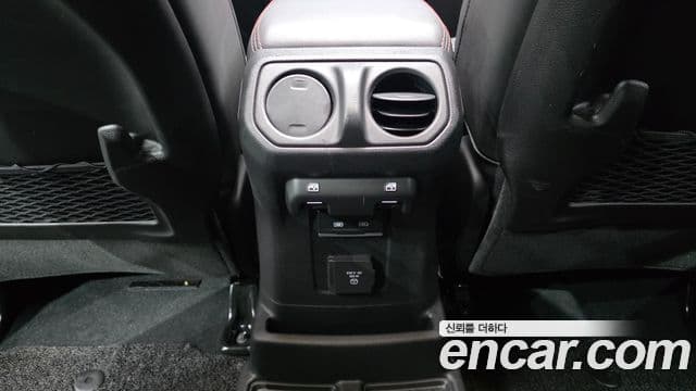 Jeep Wrangler 2025 — Photo 7/35