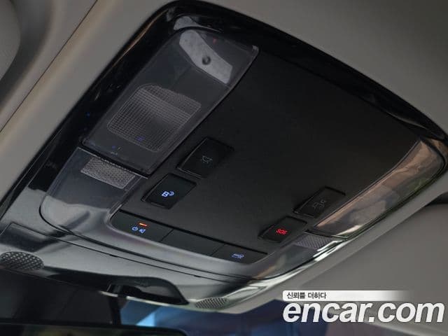 Hyundai Staria 2021 — ფოტო 10/18