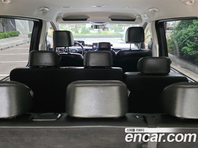 Hyundai Staria 2021 — ფოტო 17/18