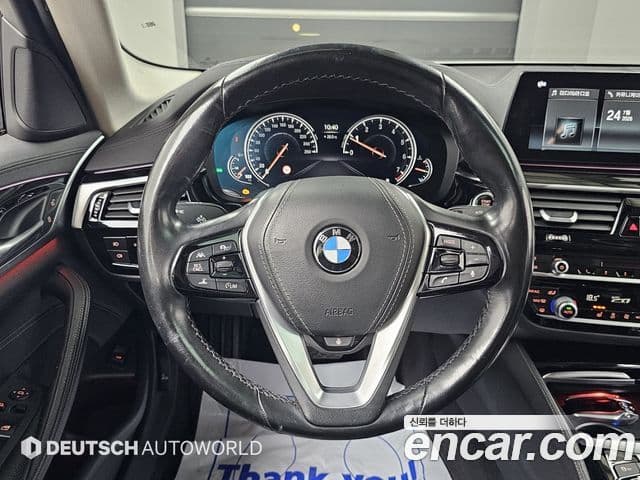 BMW 5 Series 2018 — Şəkil 13/20