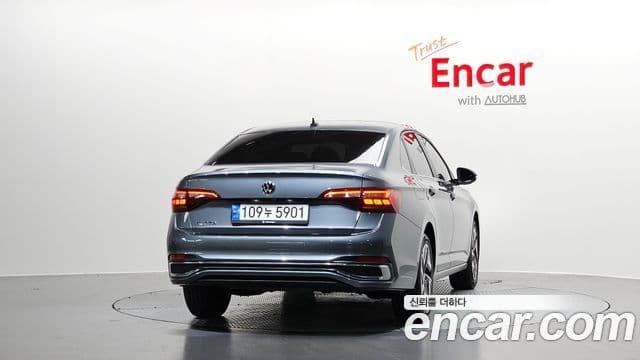 Volkswagen Jetta 2023 — Şəkil 4/20