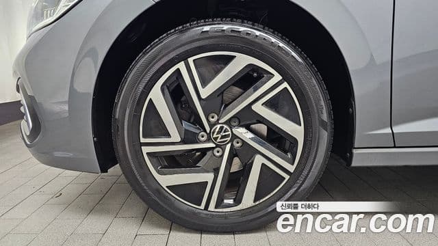 Volkswagen Jetta 2023 — Şəkil 5/20