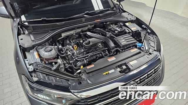 Volkswagen Jetta 2023 — Şəkil 6/20
