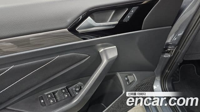 Volkswagen Jetta 2023 — Şəkil 16/20