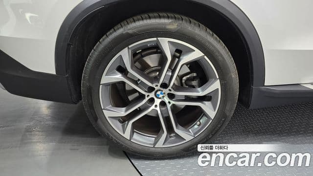 BMW X5 2025 — Photo 16/37