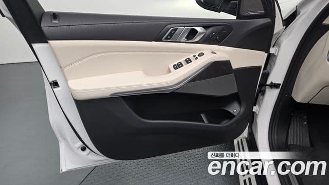 BMW X5 2025 — Photo 8/37