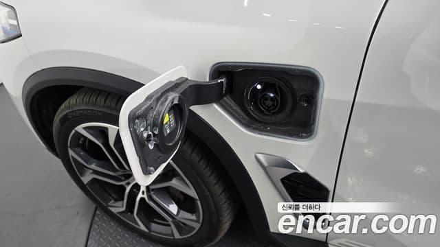 BMW X5 2025 — Photo 24/37