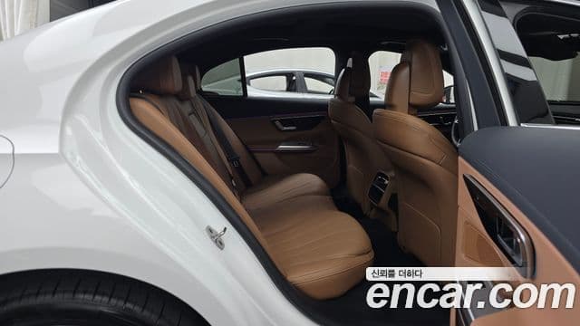 Mercedes-Benz E-Class 2026 — Şəkil 11/20