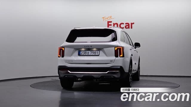 Kia Sorento 2025 — ფოტო 4/20