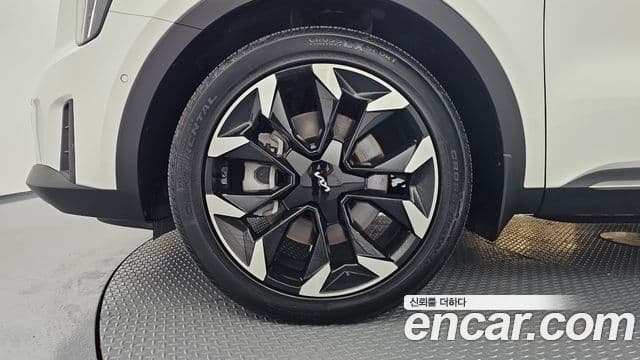 Kia Sorento 2025 — ფოტო 5/20