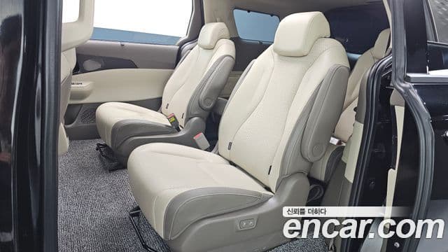 Kia Carnival 2025 — Фото 11/20