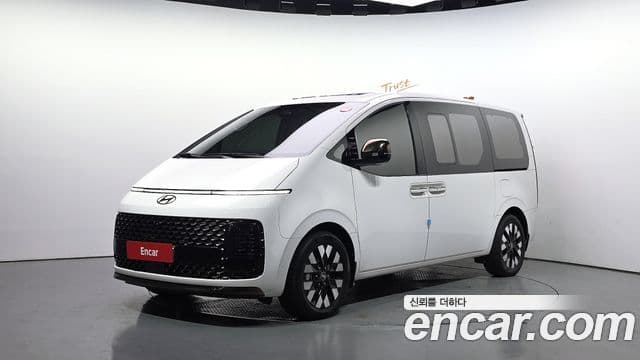 Hyundai Staria 2024 — Фото 1/20