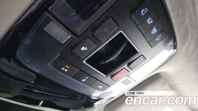Hyundai Staria 2024 — Фото 17/20