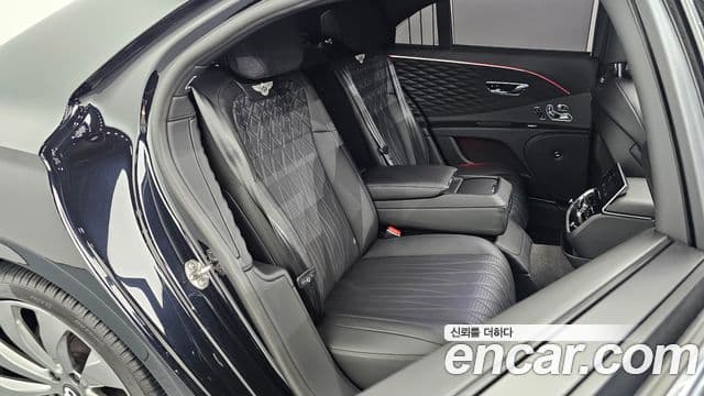 Bentley Flying Spur 2022 — Şəkil 11/20