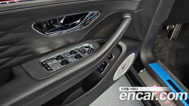 Bentley Flying Spur 2022 — Фото 17/20