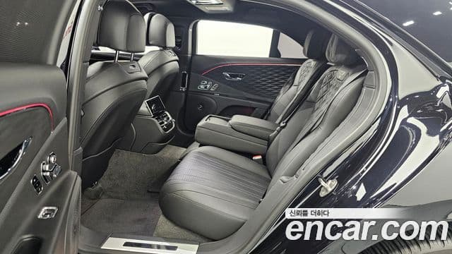 Bentley Flying Spur 2022 — ფოტო 17/39