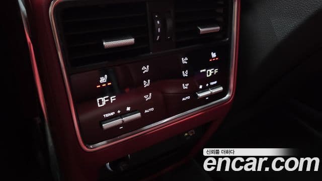 Porsche Cayenne 2019 — Photo 5/30