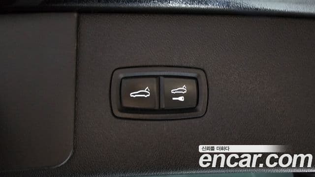 Porsche Cayenne 2019 — Photo 2/30