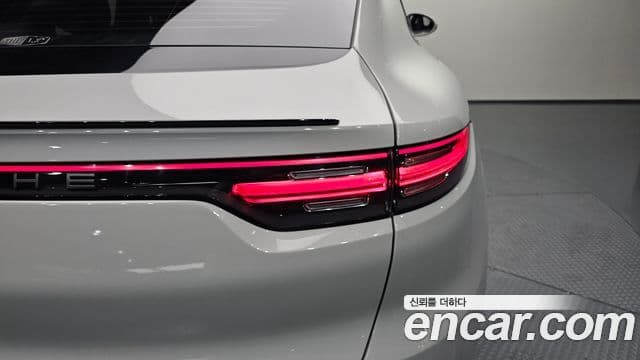 Porsche Cayenne 2022 — Photo 15/31