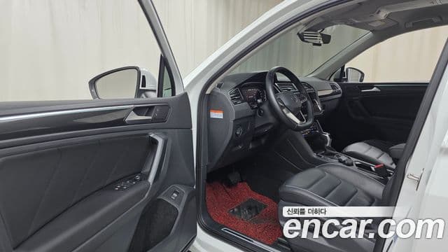 Volkswagen Tiguan 2023 — Şəkil 10/20
