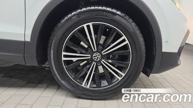 Volkswagen Tiguan 2023 — Photo 30/30