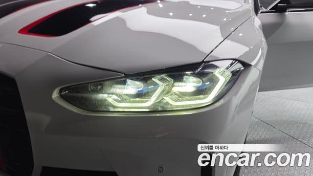 BMW M4 2023 — Photo 15/33