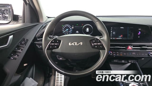 Kia Niro 2022 — Şəkil 13/20