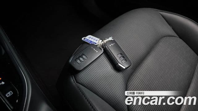 Kia Niro 2022 — Şəkil 18/20