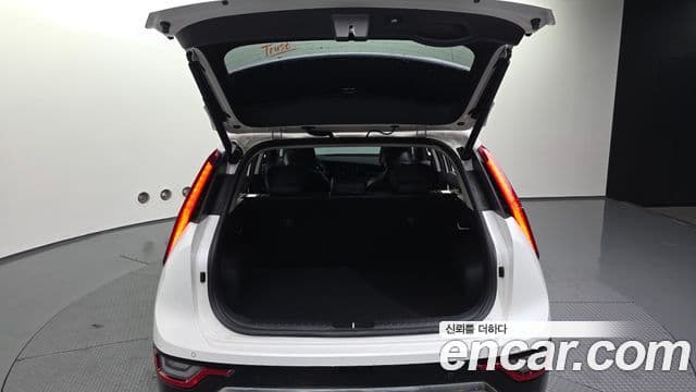Kia Niro 2022 — Şəkil 20/20