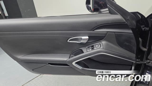 Porsche 718 Boxster 2019 — Photo 14/31