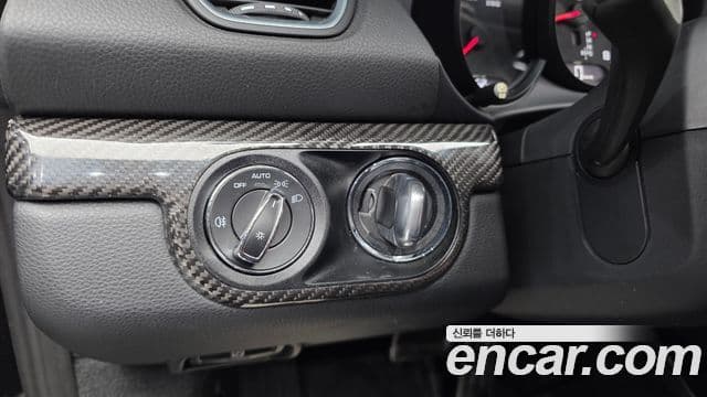 Porsche 718 Boxster 2019 — Photo 2/31