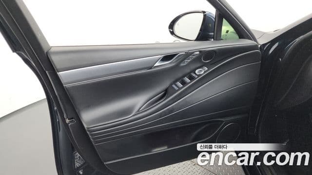 Genesis G80 2022 — Photo 13/36