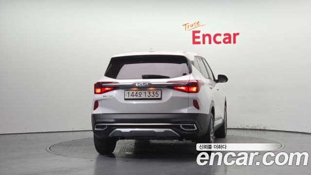 Kia Seltos 2022 — Şəkil 4/20