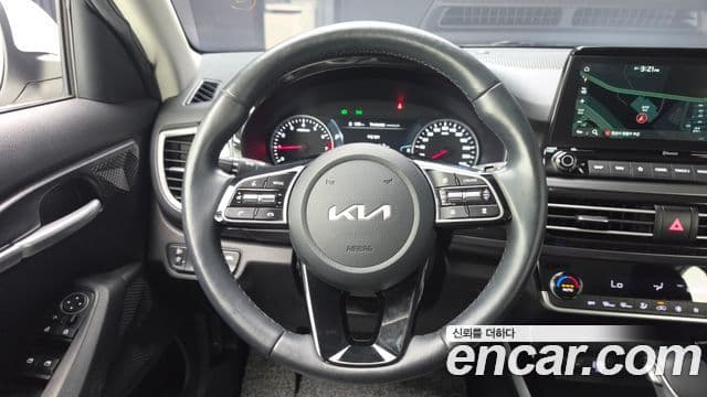 Kia Seltos 2022 — Şəkil 13/20