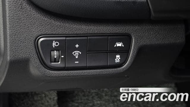 Kia Seltos 2022 — Şəkil 19/20