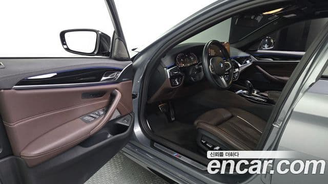 BMW 5 Series 2023 — ფოტო 10/20