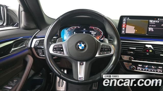 BMW 5 Series 2023 — ფოტო 13/20