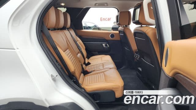 Land Rover Discovery 5 2019 — ფოტო 11/20