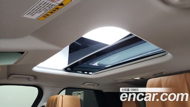 Land Rover Discovery 5 2019 — ფოტო 19/20