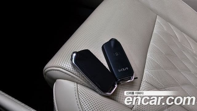 Kia The K9 2022 — Photo 30/34